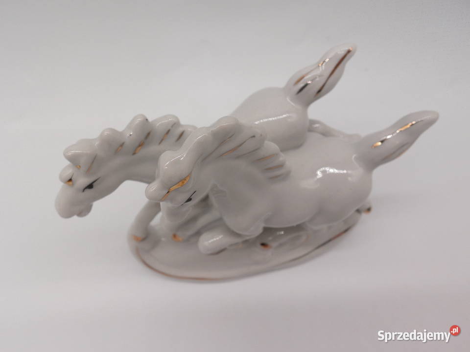 Piękna Porcelanowa Figurka Konie w Galopie wielkopolskie