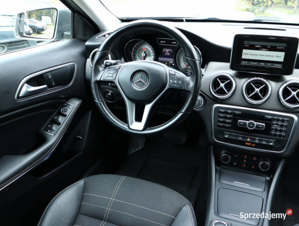 Mercedes GLA GLA 200 światła do jazdy dziennej mazowieckie Piaseczno
