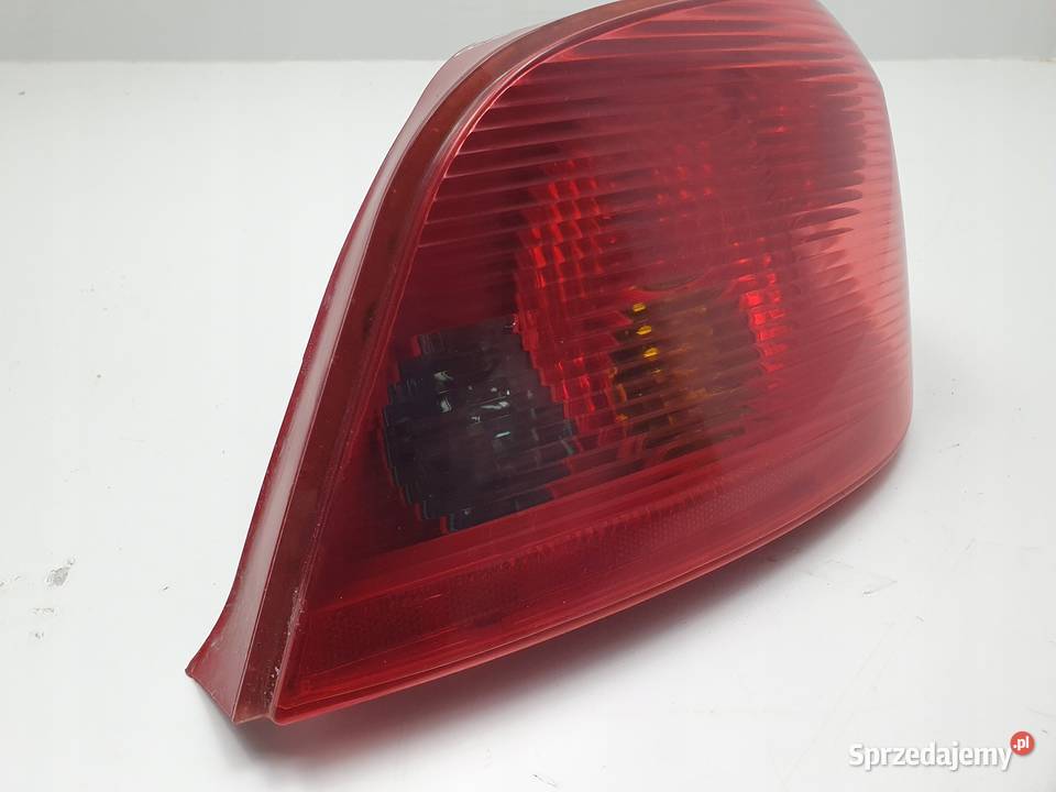 LAMPA PRAWA Peugeot 307 Hb 0105r TYLNA prawy tył osobowe Rudka sprzedam