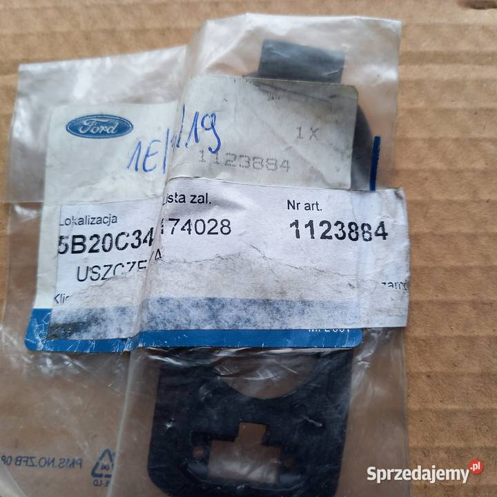 11238841S7122042BA Uszczelka klamki drzwi sprzedam