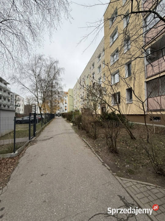 Bezpośrednio sprzedam dwupokojowe mieszkanie 3 piętra i więcej Warszawa