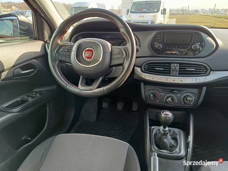 Fiat Tipo 14 95 Salon 1 właściciel serwis ASO Nowy Sącz sprzedam