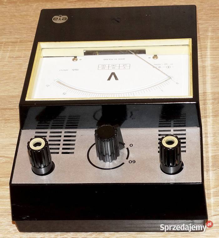 Miernik laboratoryjny woltomierz analogowy 3060 Gliwice