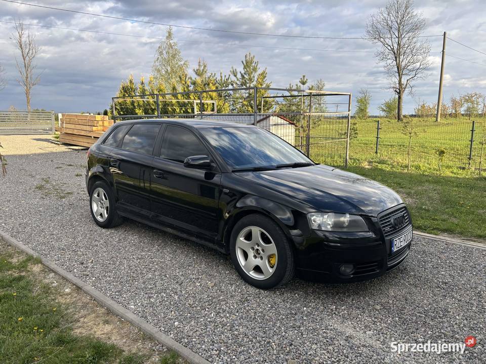 Audi A3 8P 20 TFSI 200 QUATRO 4x4 sportback 5d 1984cm3