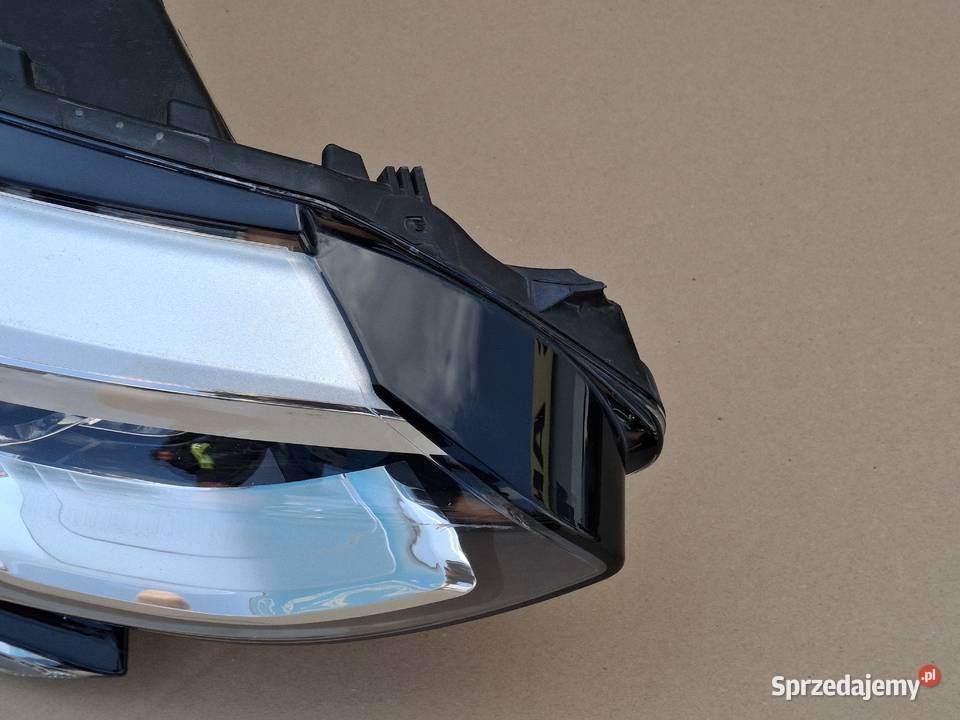 RENAULT MEGANE IV 4 REFLEKTOR PRAWY LAMPA PRAWA Bieleń