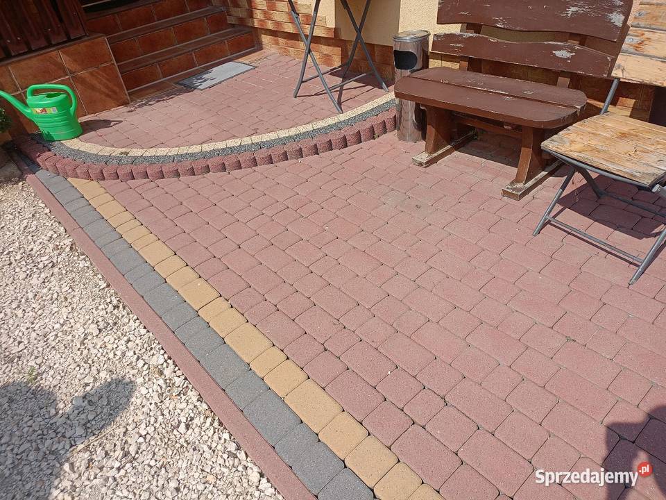 Sprzedam 50 M2 kostki 6 z krawężnikami z zdjęcia Pełczyska