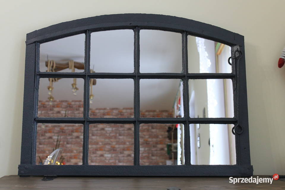 Lustro loft w starnym metalowym oknie Siekierki Małe