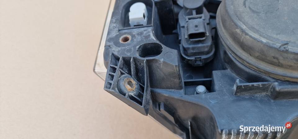 RENAULT GAMA T RANGE REFLEKTOR LAMPA LEWA H7 ciężarowe Bieleń sprzedam