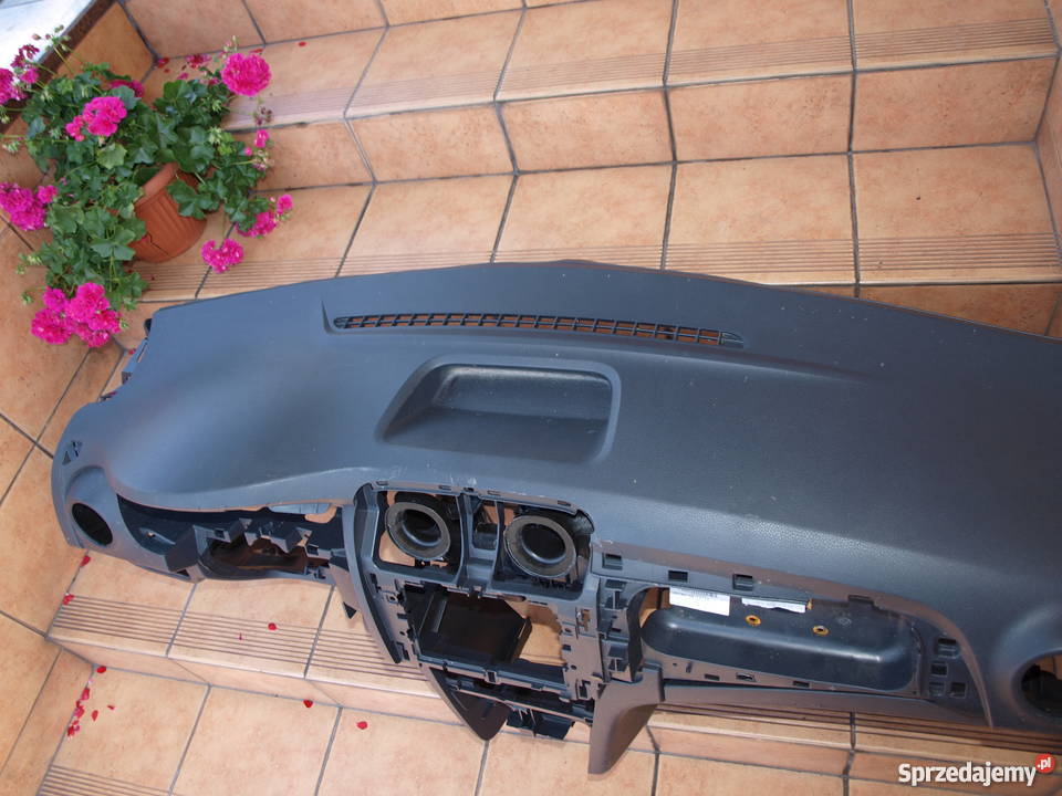 Dacia Logan konsola deska rozdzielcza 2012 2018r Kalisz sprzedam
