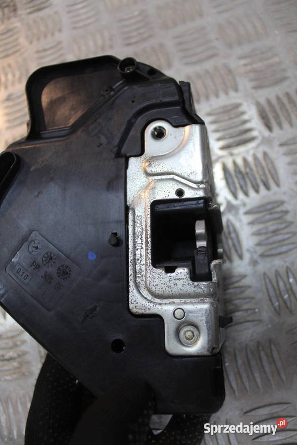 ZAMEK DRZWI LEWY TYŁ 2 PIN MERCEDES W203