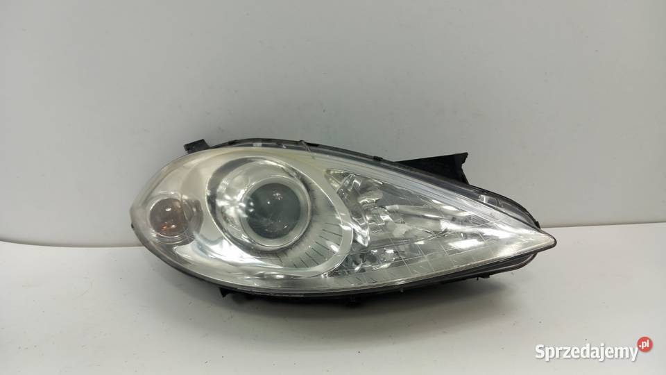 MERCEDES W169 LAMPA PRZÓD PRAWA SOCZEWKA EU Lampy przednie Zbierkowo