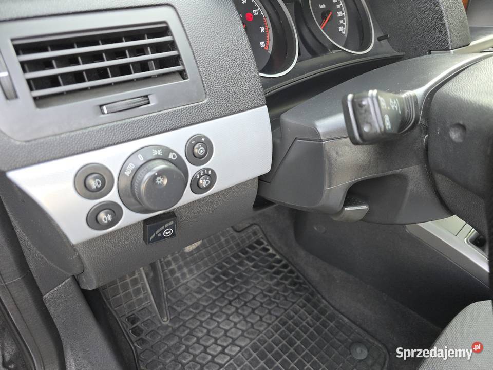 Opel Astra GTC 14Mpi LPG 90KM Wolanów