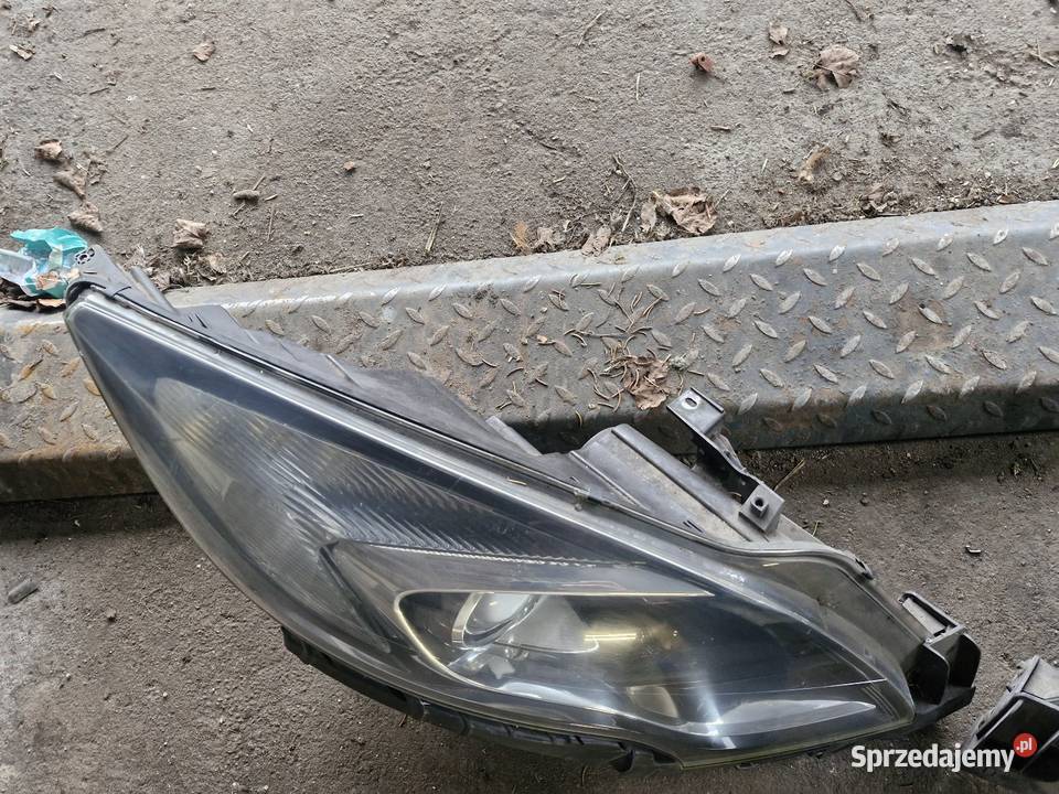 Lampy przód opel zafira c europa Stajkowo