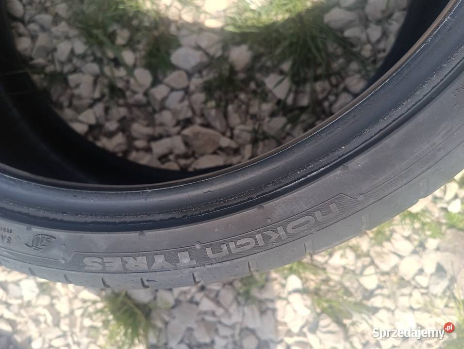 Letnie opony Nokian 22535 r19 Samochodowe Samochodowe
