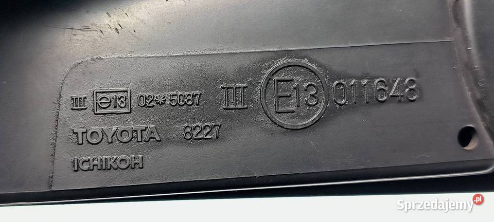 LUSTERKO PRAWE TOYOTA CARINA Lipno