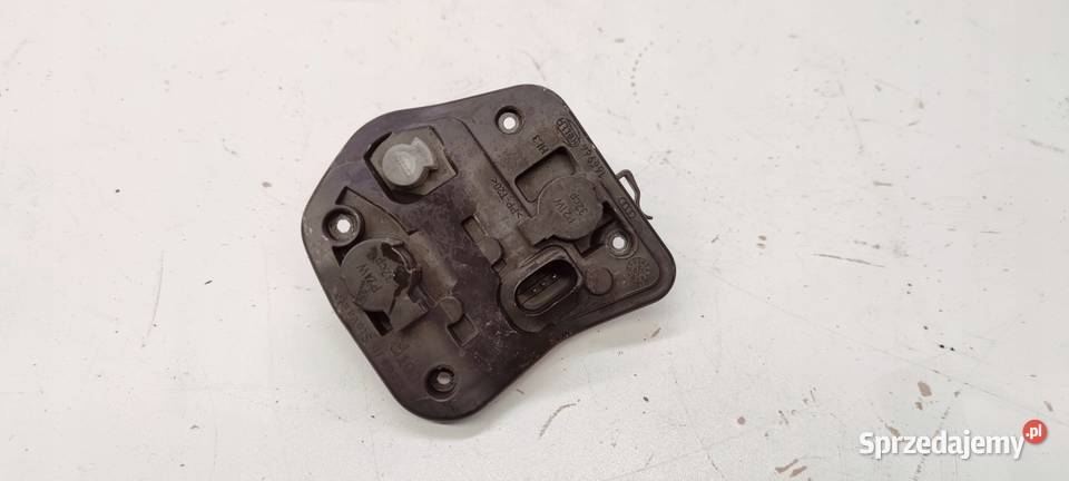 WKŁAD LAMPY PRAWY TYŁ BŁOTNIK AUDI A4 B8 166964 osobowe śląskie Przystajń