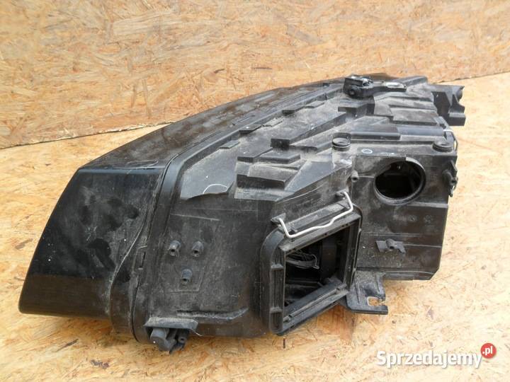AUDI Q5 LAMPA REFLEKTOR XENON PRAWY Nowy Tomyśl