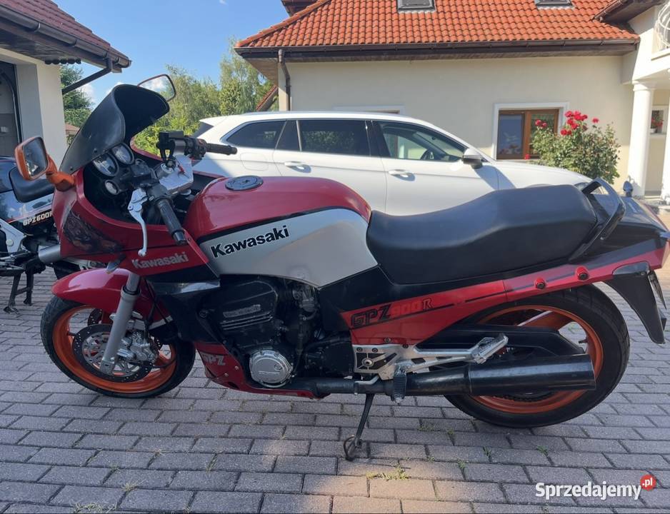 Kawasaki GPZ 900r Top Gun