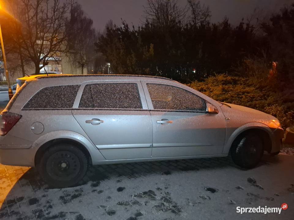 syndyk sprzeda Opla Astrę III 17 CDTI nieuszkodzony Astra Inowrocław