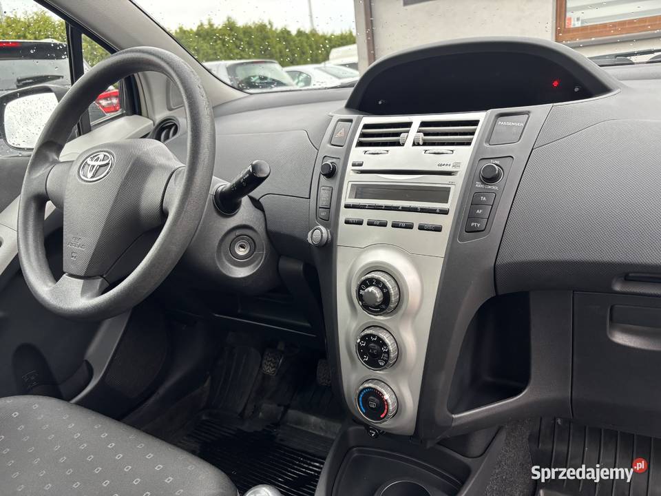 Toyota Yaris GWARANCJA Paniówki sprzedam