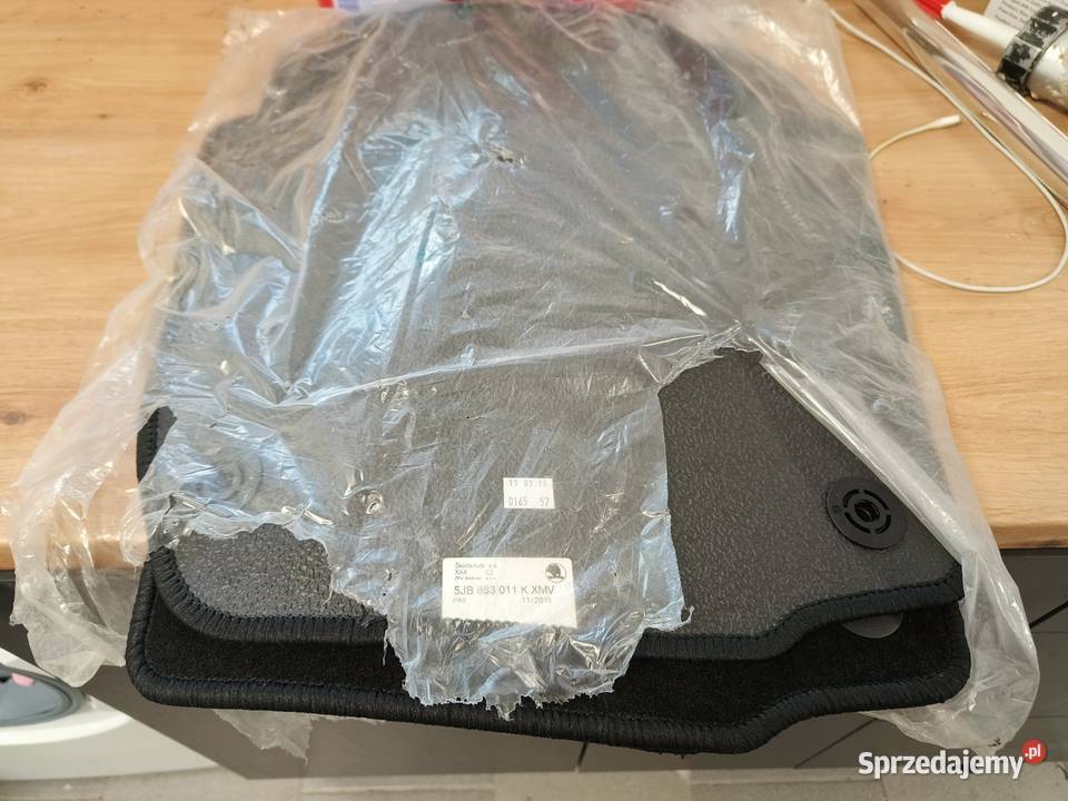 Dywaniki Skoda Rapid welur oryginał 5JB863011 Otwock