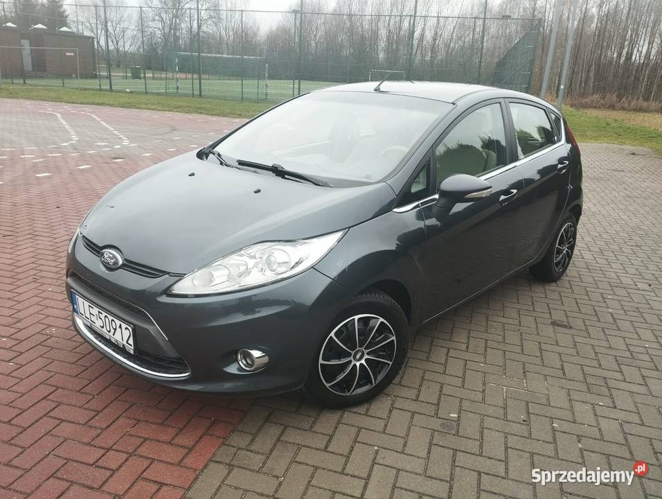 Ford Fiesta 2010 125 BenzGaz nieuszkodzony Cyców sprzedam