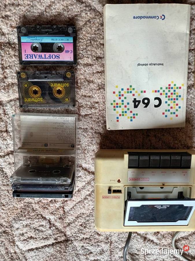 Komputer Commodore C64 z zestawem UNIKAT