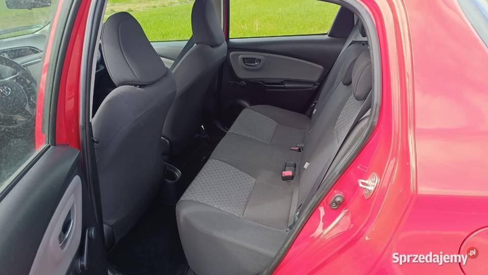Toyota yaris 2015 Klima Kamera bluetooth alumy Łuków sprzedam