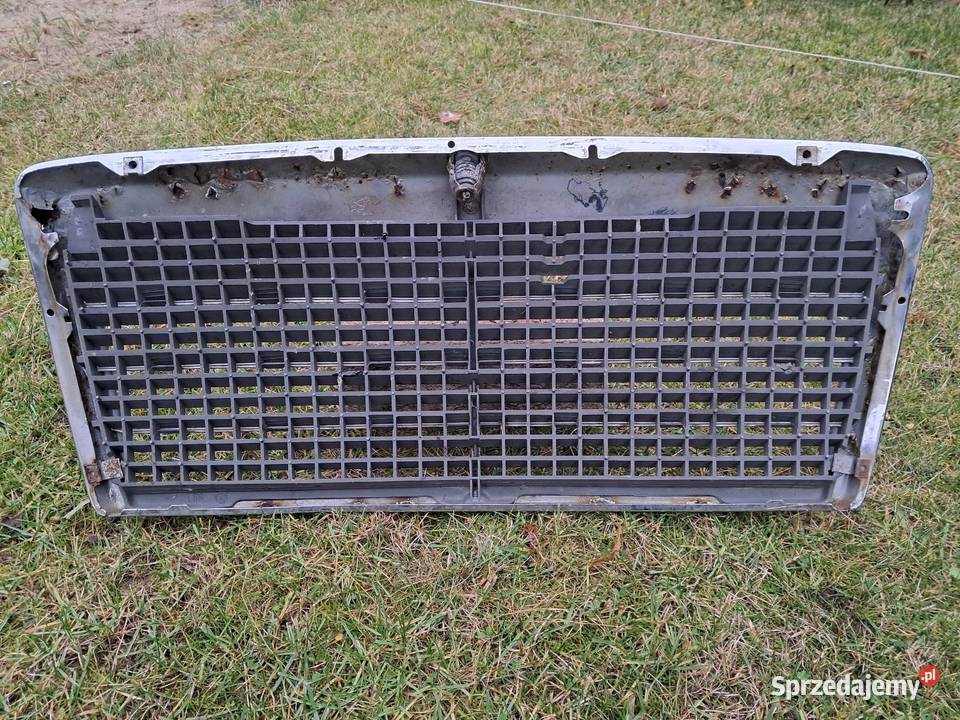 Grill atrapa mercedes w 124 osobowe Karoseria wielkopolskie Poznań