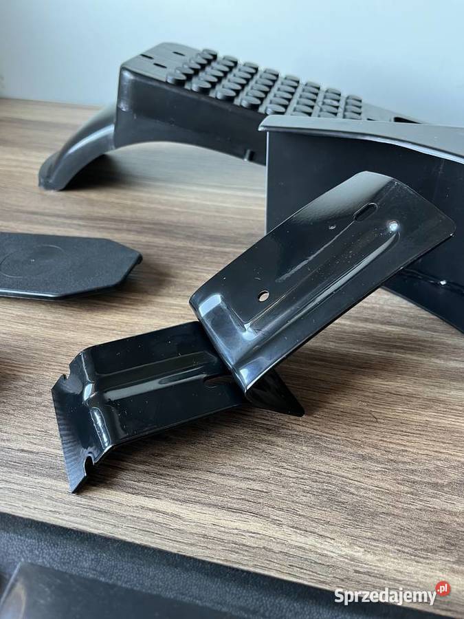 NOWY POLSKI KOMPLET ZESTAW PLASTIKÓW BAGAŻNIK