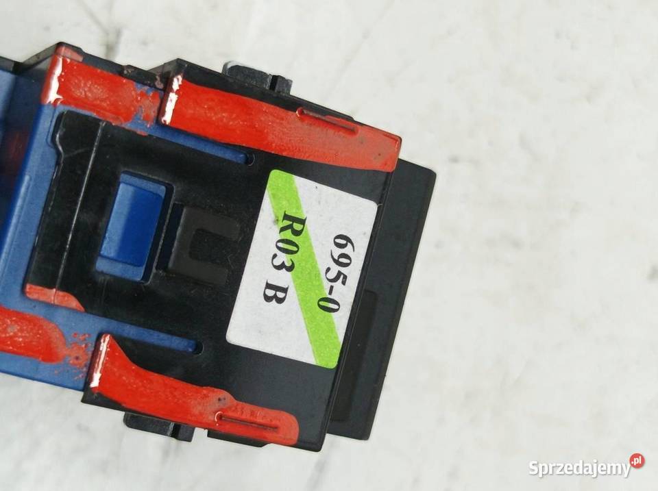 PRZEŁĄCZNIK ŚWIATEŁ ESP KPL 6960 M81303 Toyota osobowe świętokrzyskie