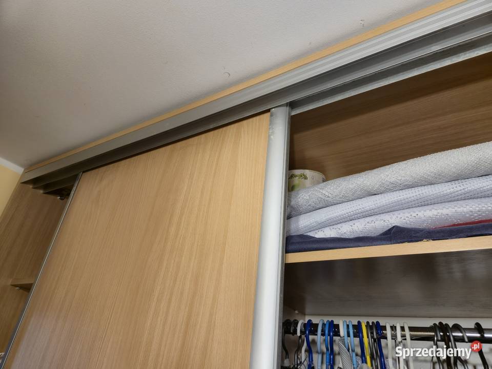 Zlecę naprawę drzwi szafy Warszawa