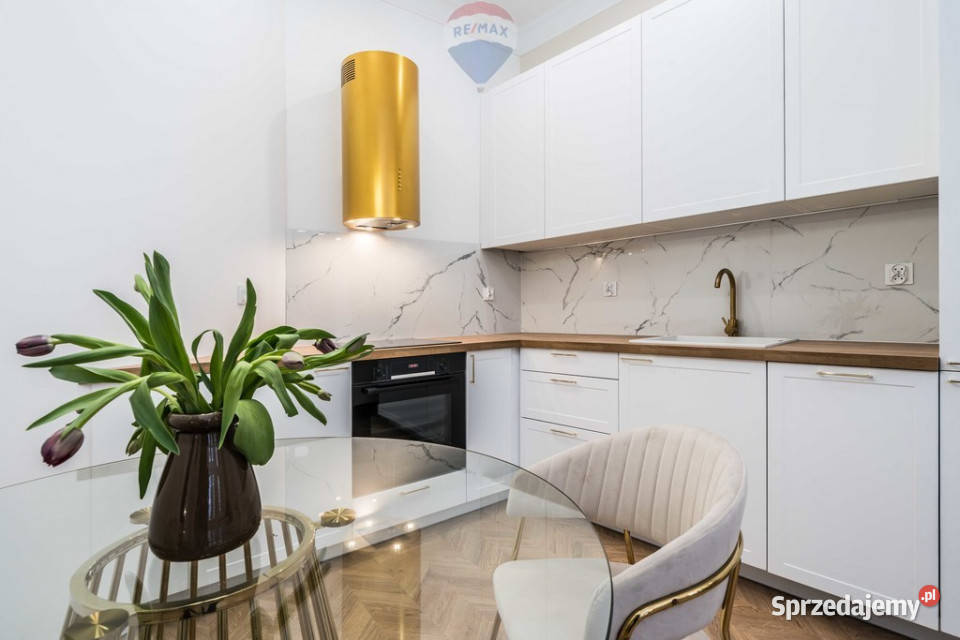 Ładne mieszkanie urządzone kamienica balkon Liczba pokoi 2 Poznań