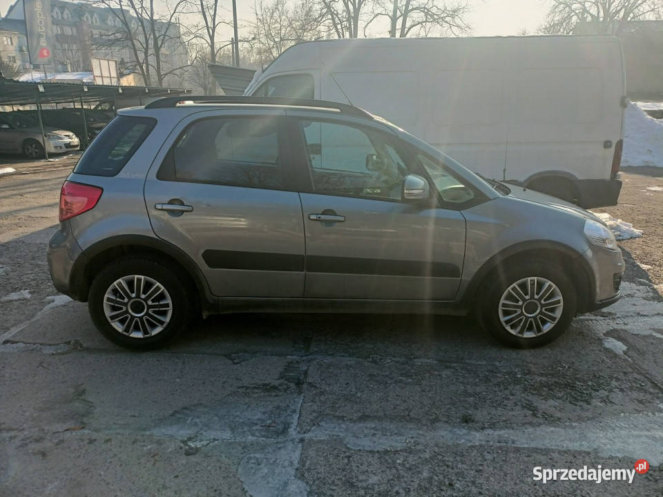 Suzuki SX4 niski przebieg automat stan I łódzkie Tomaszów Mazowiecki