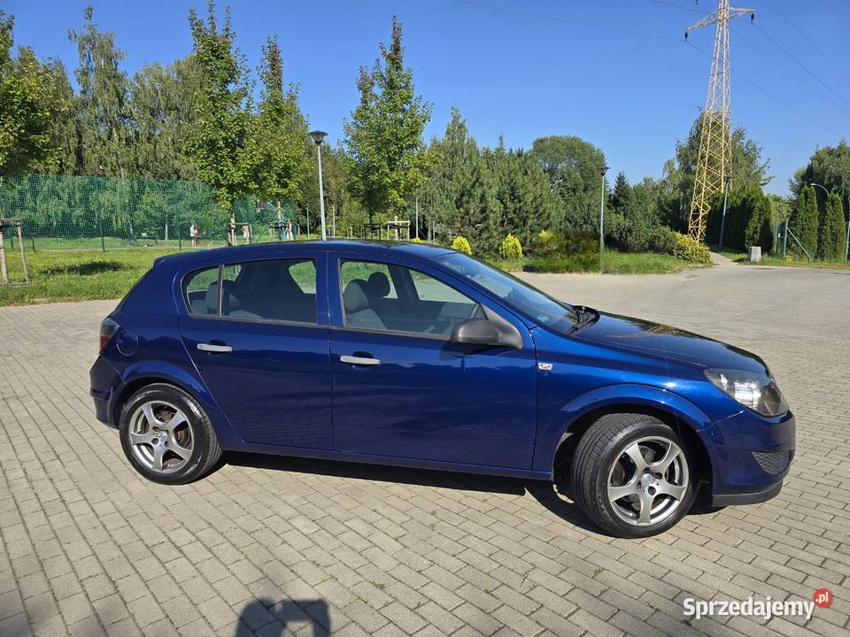 Opel Astra H 14 BENZYNA klimatyzacja 2009 LIFT