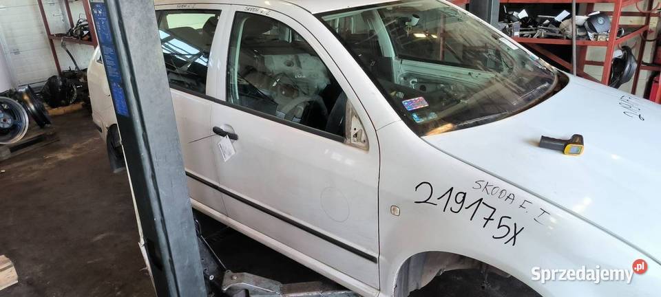 DRZWI PRAWE PRZÓD SKODA FABIA I osobowe sprzedam