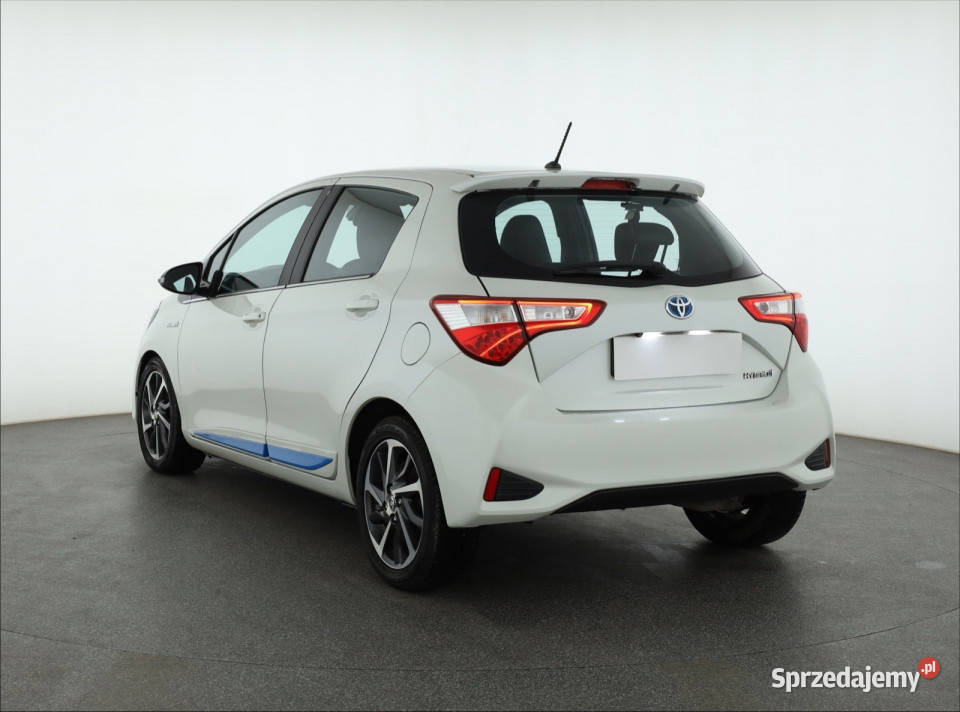Toyota Yaris 15 Hybrid Piaseczno
