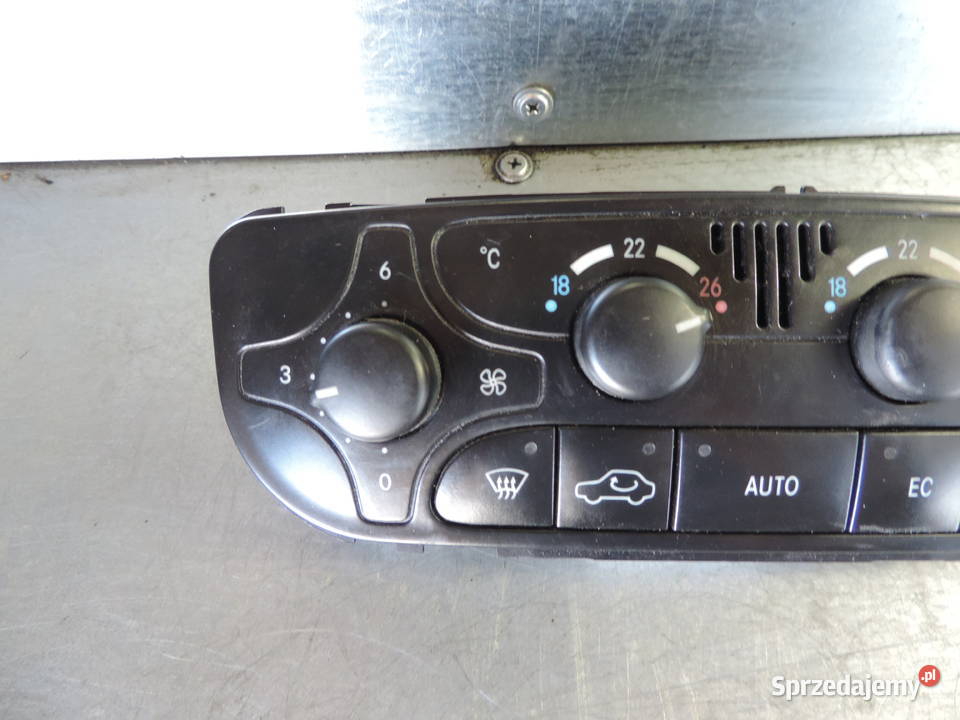 MERCEDES W203 PANEL NAWIEWU KLIMATYZACJI Rok produkcji 2002 Nowy Sącz