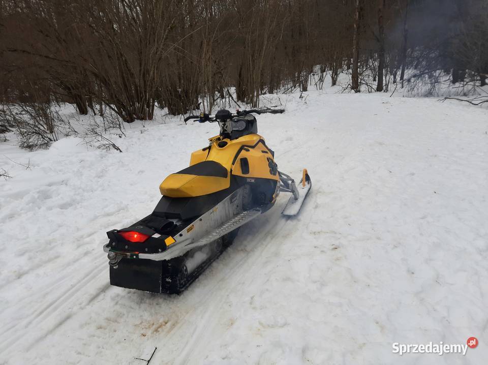 skuter śnieżny Rok produkcji 2009 Jasło