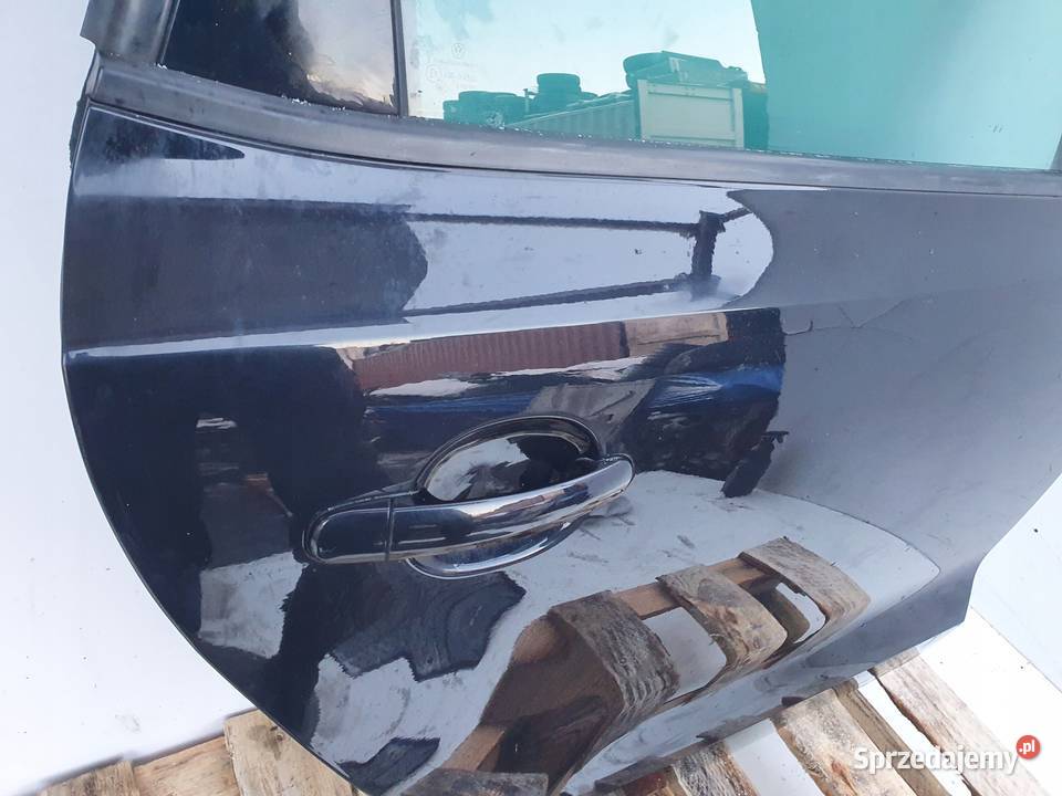 VW Polo V 6R TYLNE DRZWI PRAWE PRAWY TYŁ LA9W osobowe Janów