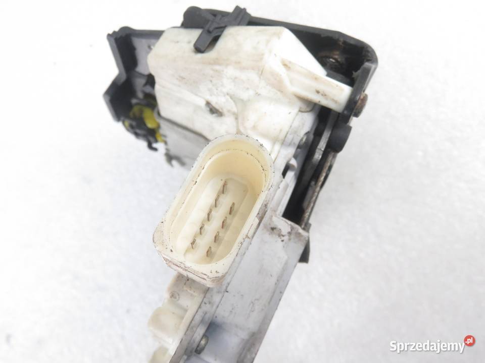ZAMEK LEWY PRZEDNI AUDI A6 4F2 C6 4F1837015
