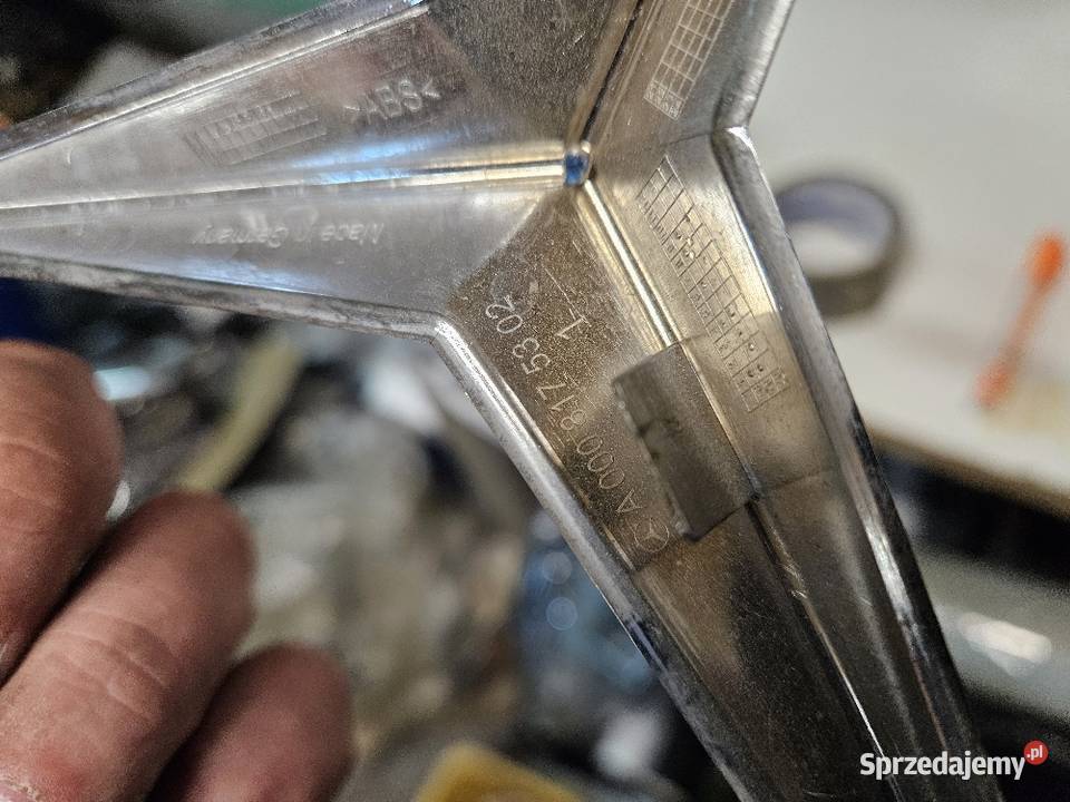 MERCEDES ZNACZEK EMBLEMAT GRILLA PRZÓD Międzychód