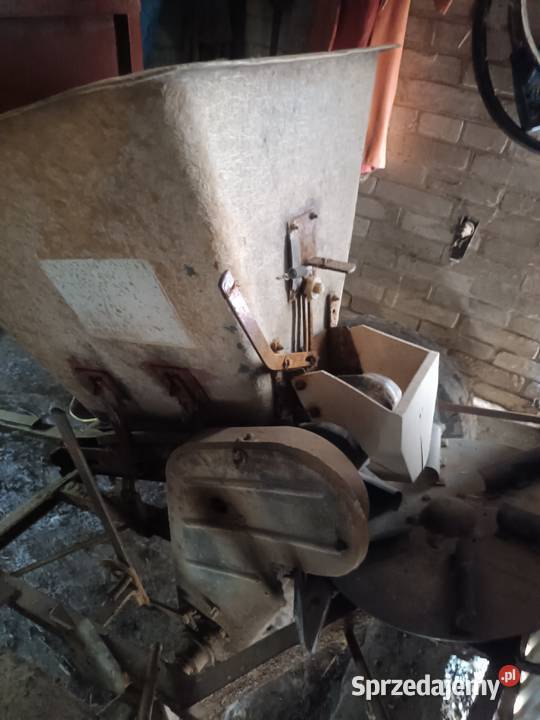 Rozsiewacz do nawozu KOS Rozsiewacze nawozów Pasztowa Wola-Kolonia sprzedam
