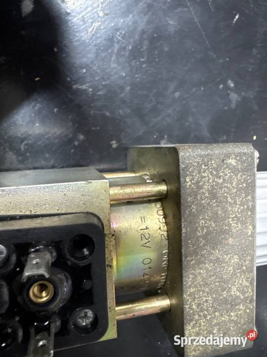 Rozdzielacz elektrozawór do solarki piaskarki manualna Pługi (piaskarki)