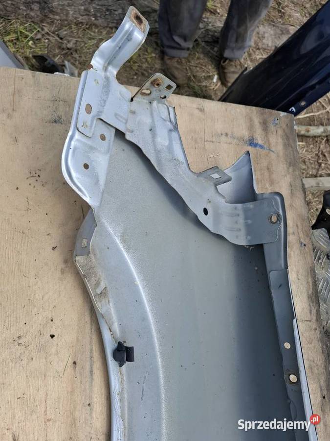 Błotnik Prawy Przód Nissan Priemera Wisznice