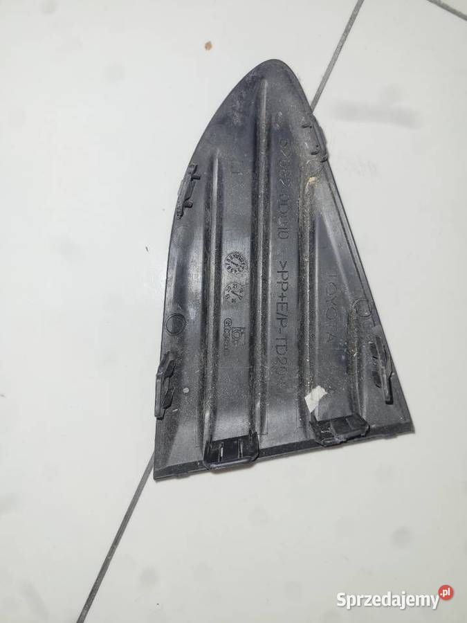 Toyota yaris iii 3 lift 17 kratka zderzaka tyl osobowe Krosno