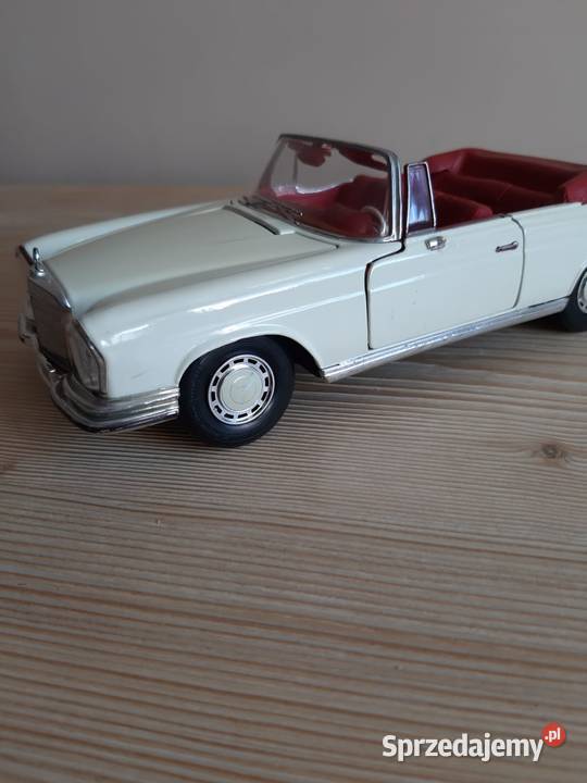 Model samochodu 118 MercedesBenz 280 SE 1966