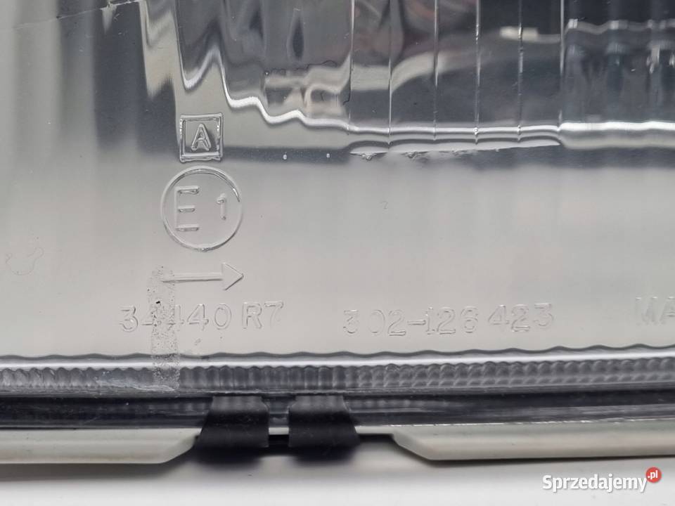 LEWA LEWY Ford Sierra 8290r PRZEDNIA LAMPA PRZÓD osobowe Rudka