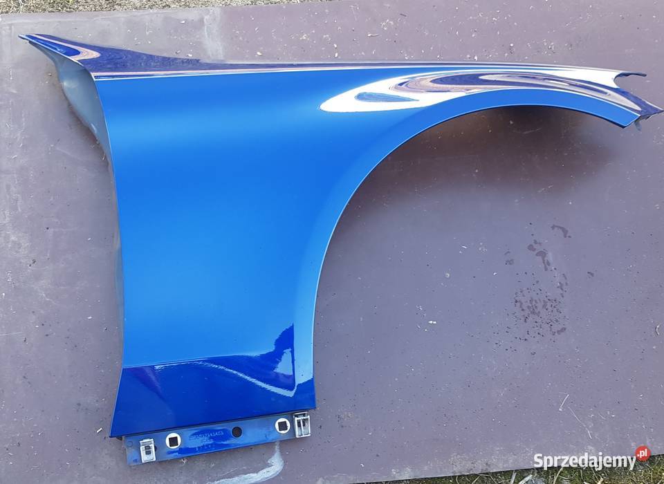 Zderzak Błotnik Pas lampa MERCEDES CKLASA W205 osobowe mazowieckie Radom