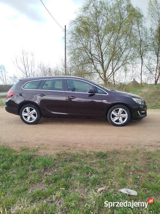 Opel Astra J mazowieckie